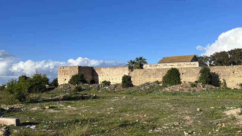 Dar Bouazza : mur sud-ouest de la casbah