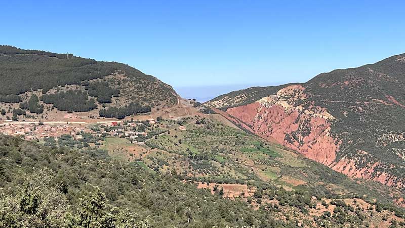 La-route--du-Tizi-N'Tichka-en-chantiier