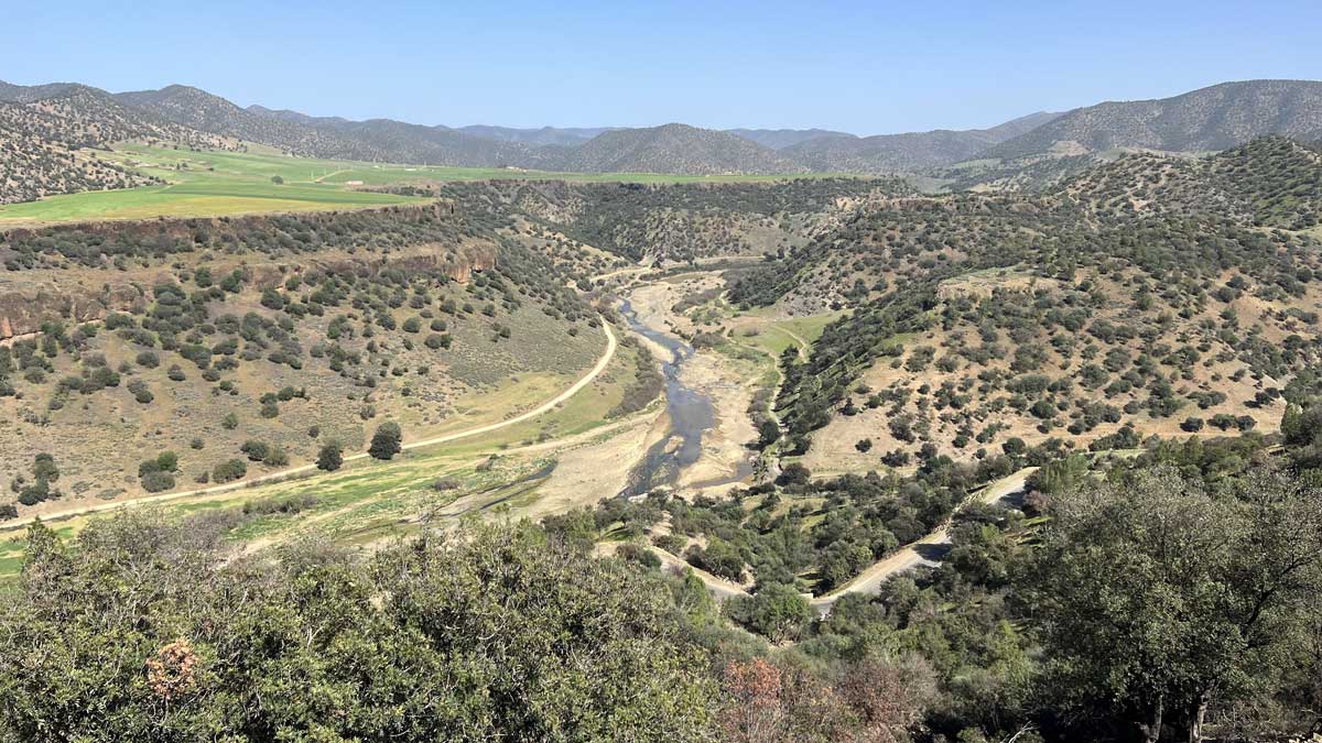 Sur-la-R701-l'oued-Gennour-avant-Oulmes