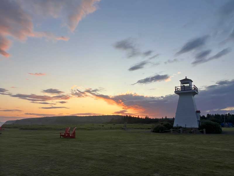 Five-Islands-bivouac-solitaire-pres-du-phare