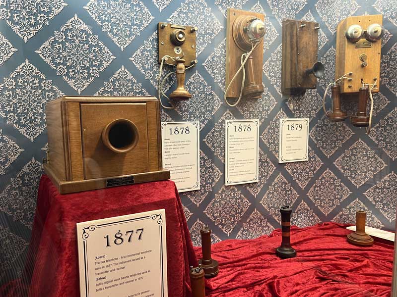Les premières versions du téléphone