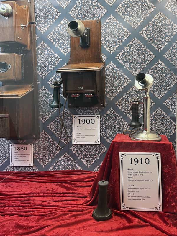 Les premières versions du téléphone