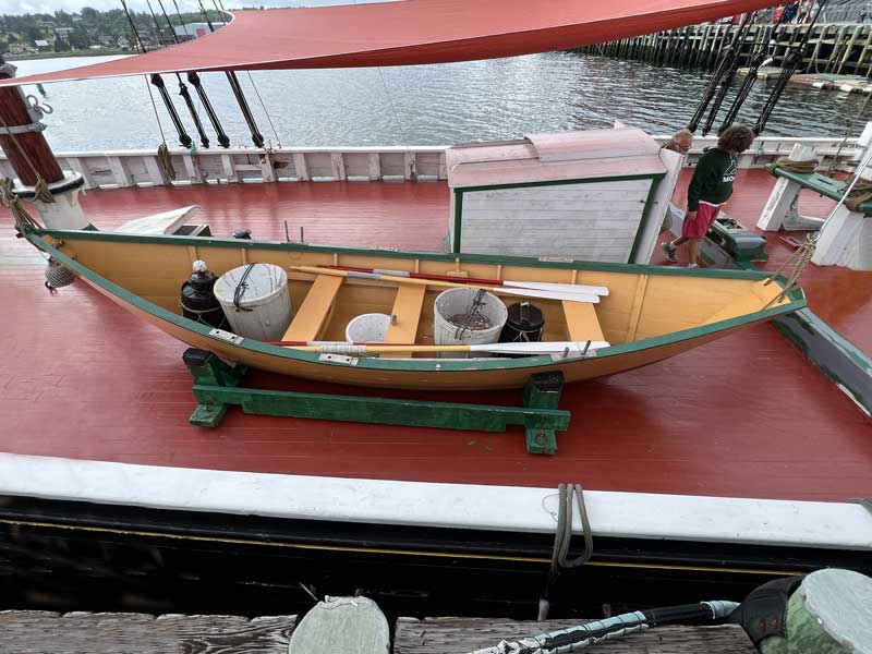 Un doris équipé- sur le pont du Theresa O'Connor