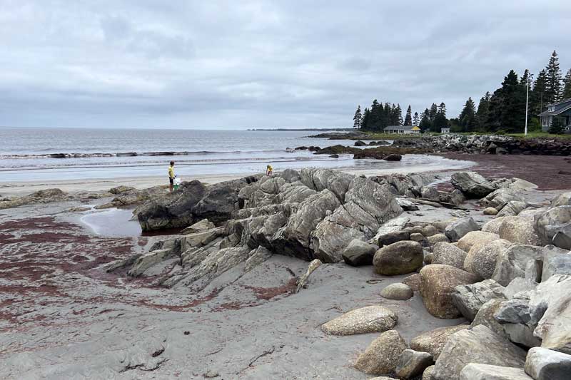 Crescent
                  Beach : le bout de la plage à l'est