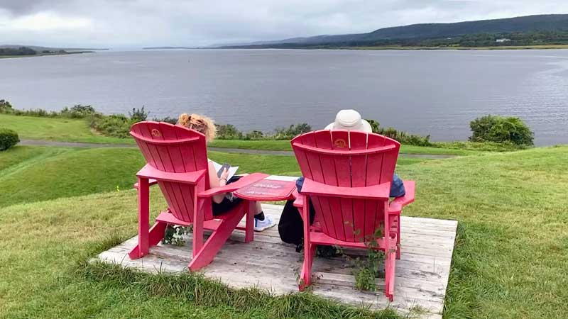 Annapolis-Royal-les-chaises-rouges