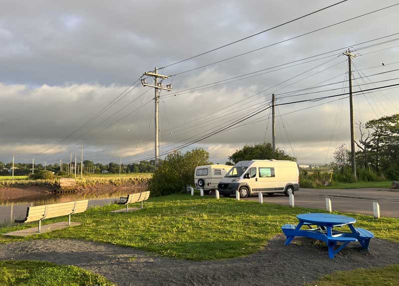 Truro- : au-matin notre bivouac sur le Fundy
                  Discovery Site