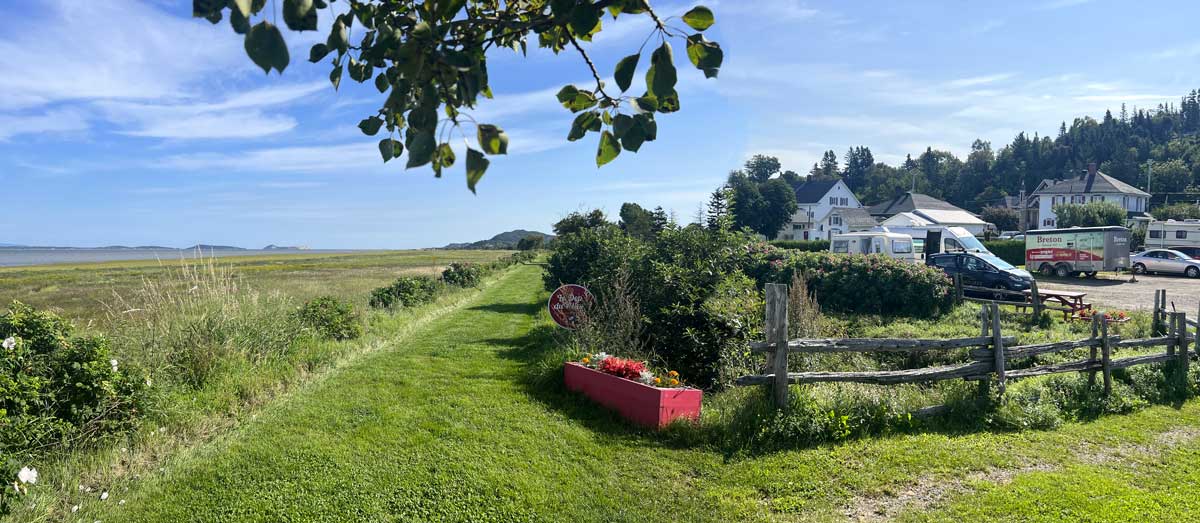 St-André-de-Kamouraska : bivouac au bord de l'aboiteau