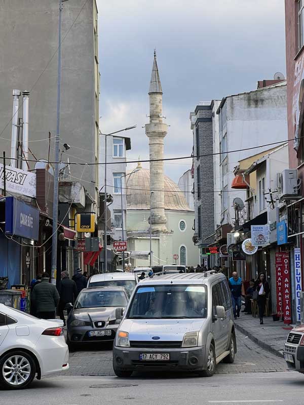 Çanakkale : le quartier défavoriés autour de
                  Çimenlik Kalesi