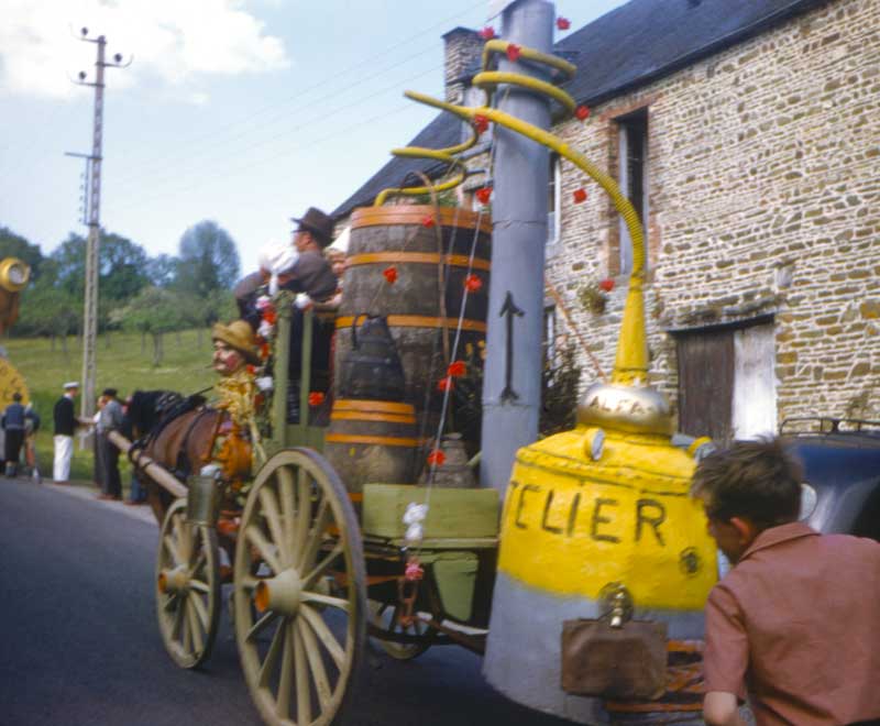 Pentecôte 1955 : l'alambic
