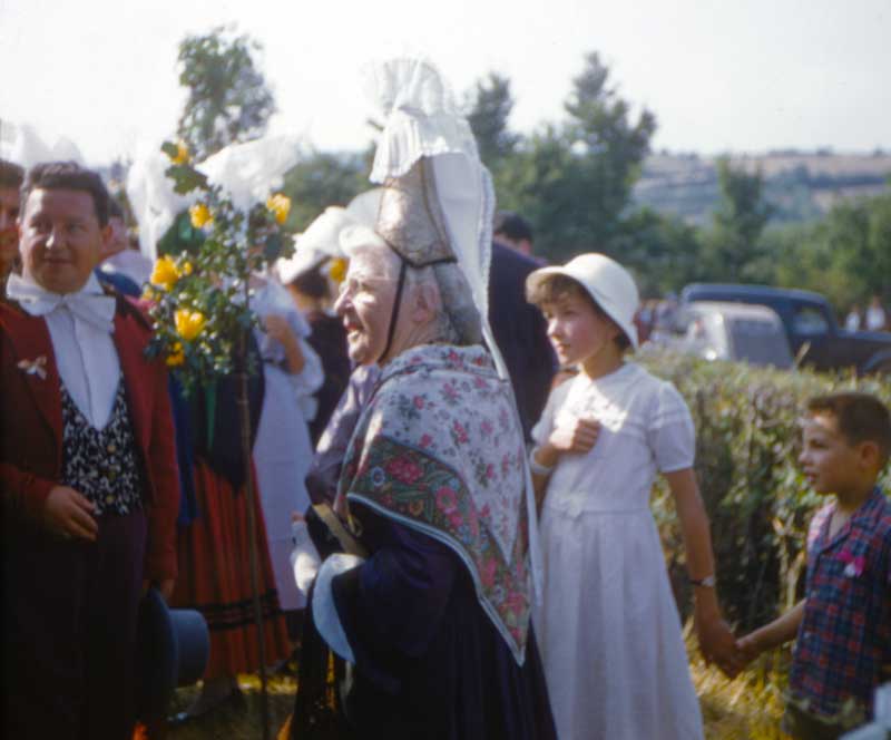 Pardon de Saint Roch 1955 : Me. Vallée et Madame
              Messager