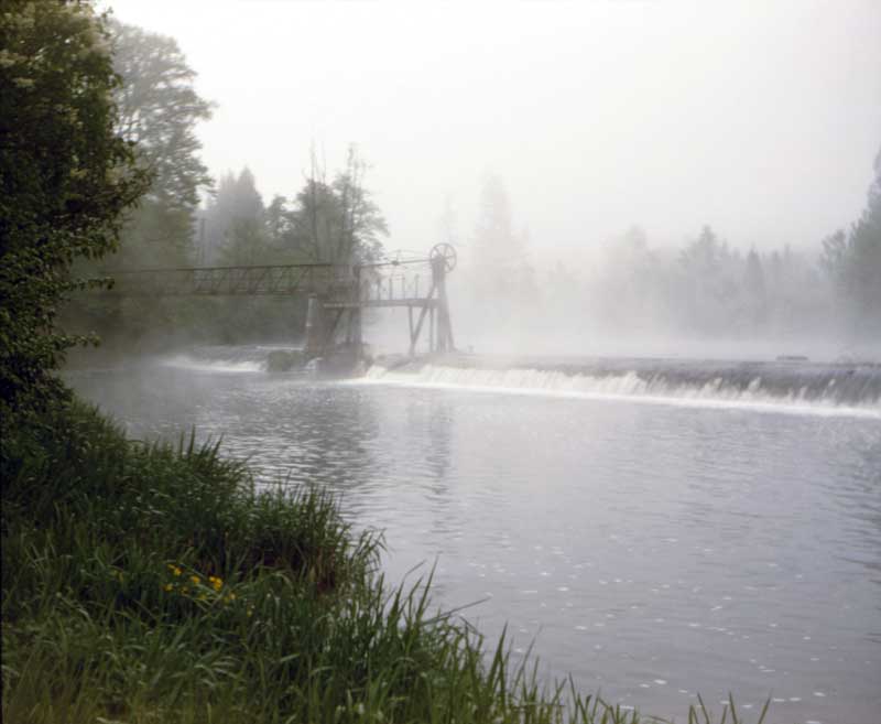 Brume sur l'Orne et le barrage