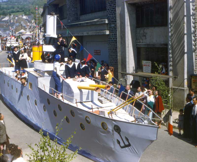 Pentecôte 1956 : le cuirassé