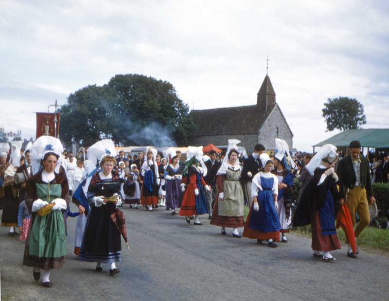 Pardon de
              Saint Roch 1956 : la procession
