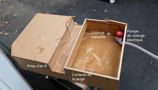 Complètement du réservoir d'eaux grises en MDO