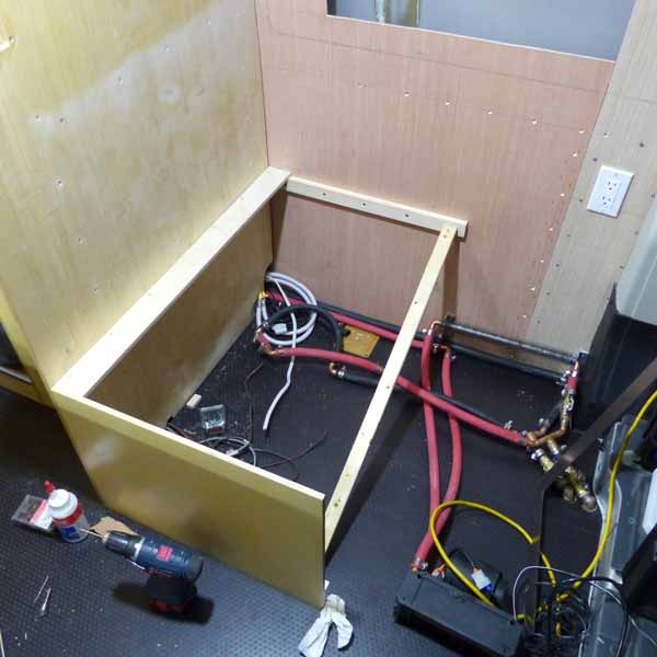 Assemblage de la
                    banquette avant