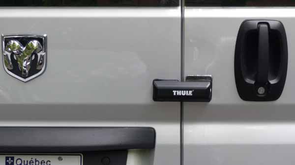 Thule Van
                    Lock arrière installée
