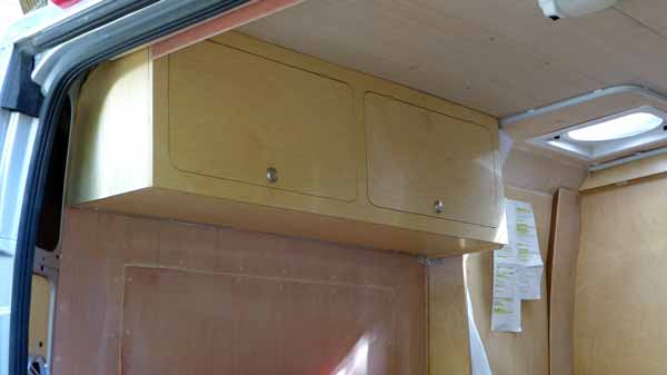 Armoire arrière gauche
                    finie