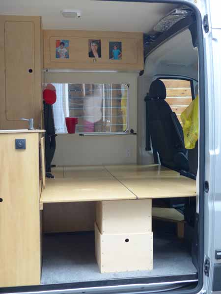 Panneau base du lit en place