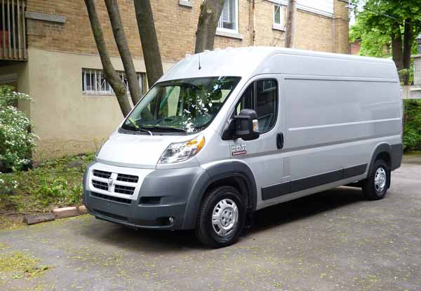 Promaster dans la cour-600